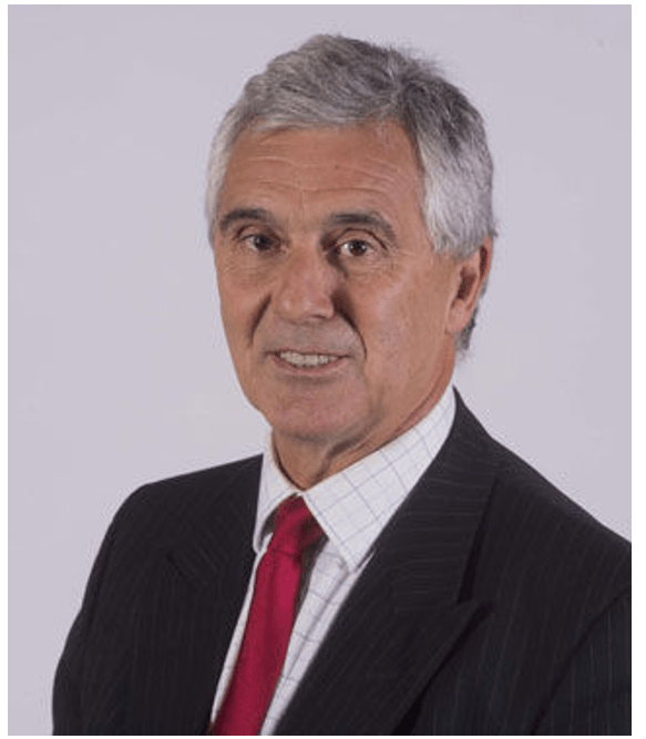 Headshot of Gareth Davies